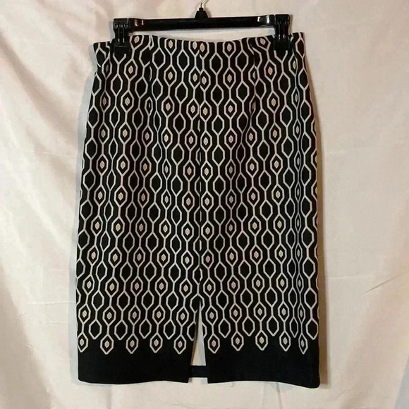 Roz & Ali skirt - Picture 5 of 5